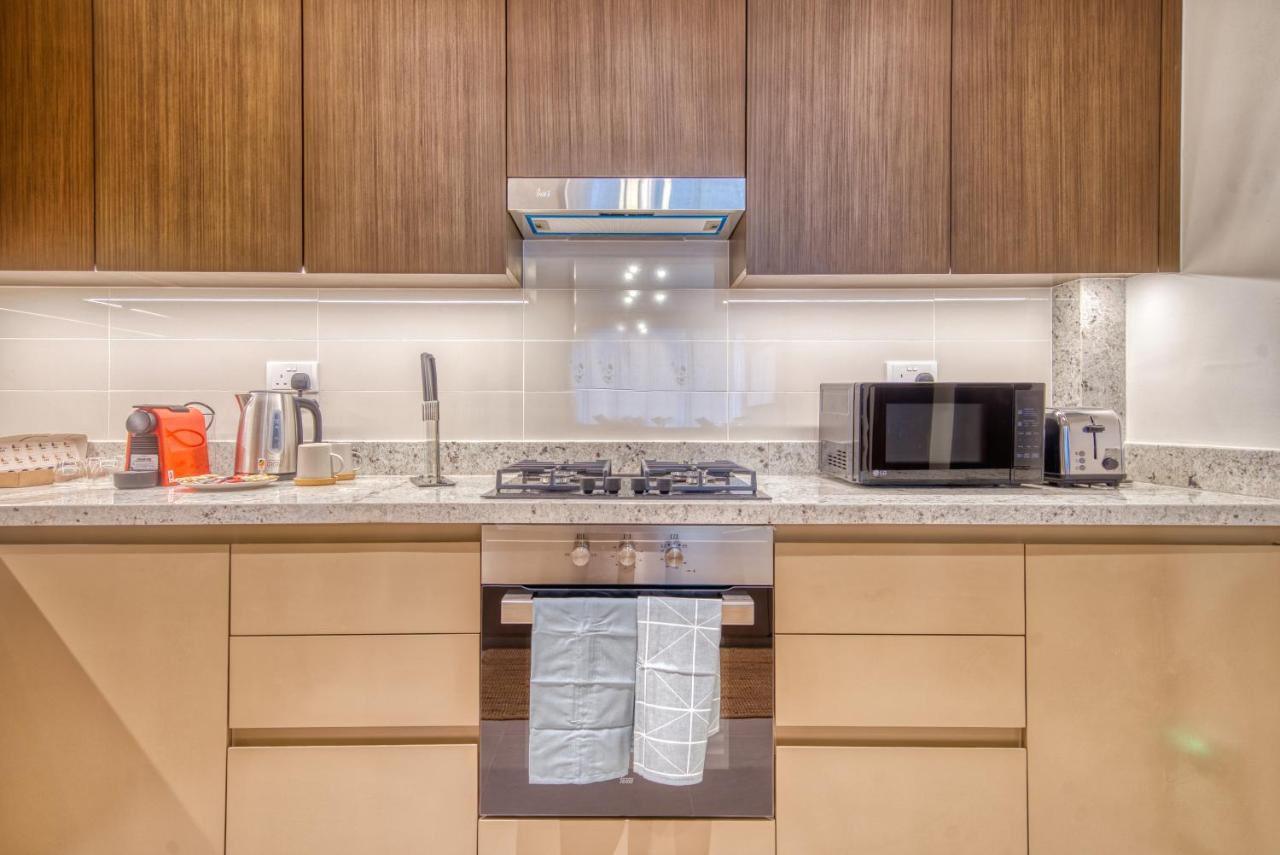 דובאי Incredible Views From This Classy Apt With Terrace מראה חיצוני תמונה