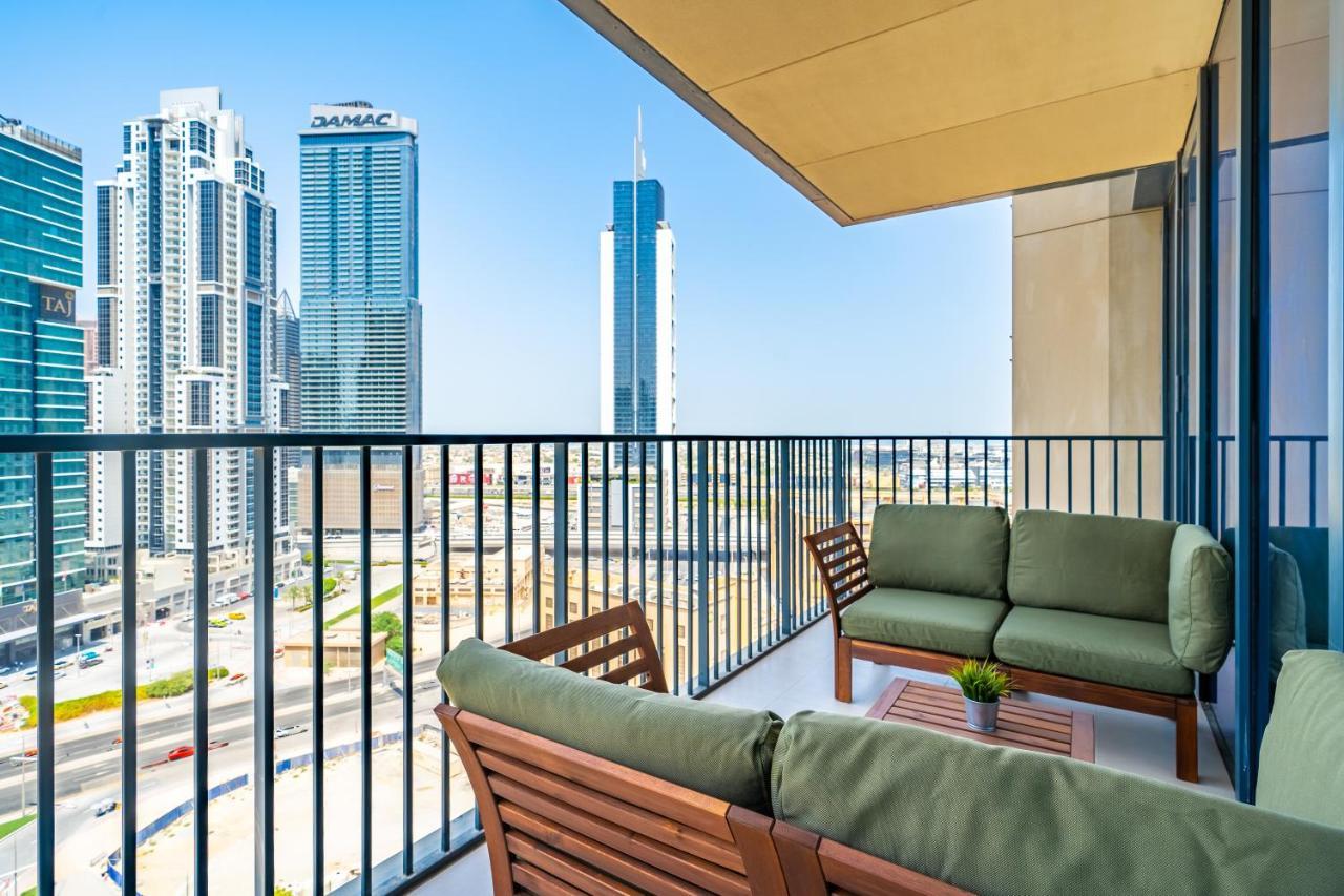 דובאי Incredible Views From This Classy Apt With Terrace מראה חיצוני תמונה